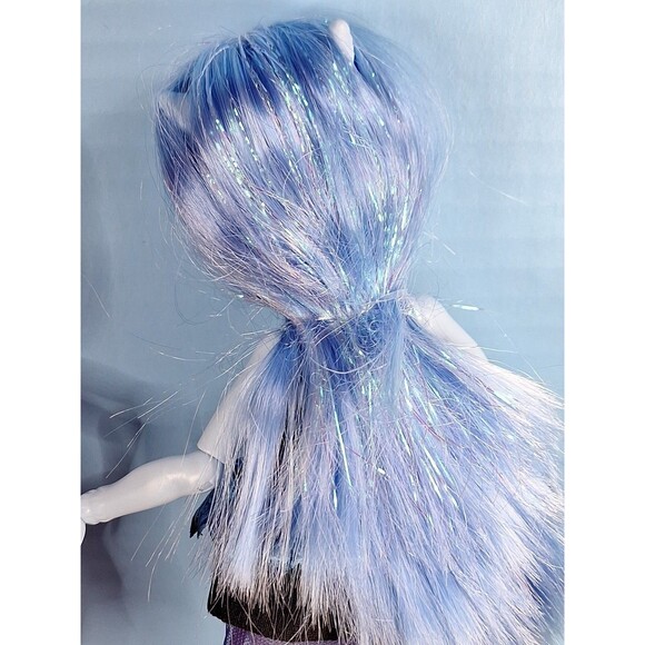 2 Monster High Dolls Draculaura and Abbey Bominable Skulltimate Mattel Toys - Picture 14 of 15